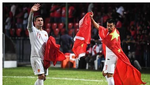  归化球员融入加速，国家队实力显著提升  