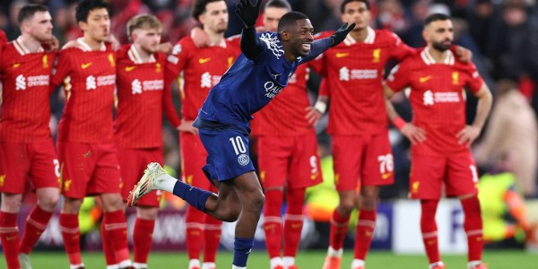  网坛常青树展韧性，费雷尔长盘鏖战告捷