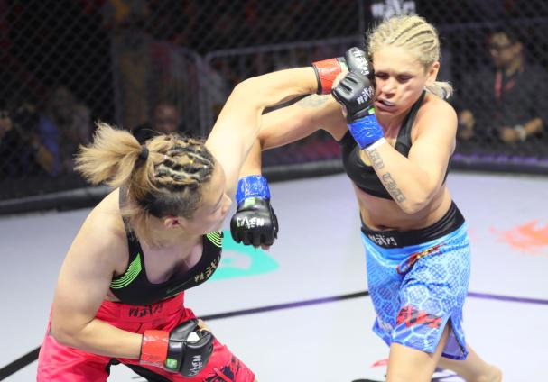  电竞女将巾帼不让，女子赛表现抢眼